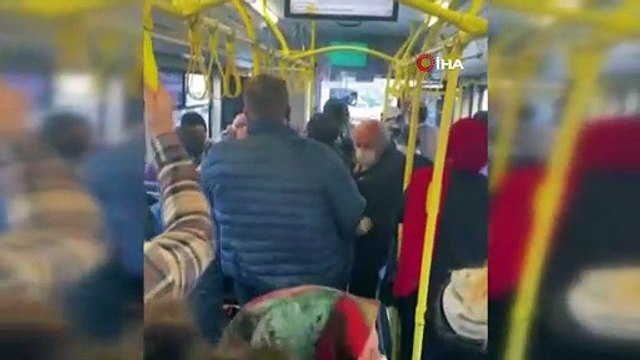 ‘Psikolojim bozuldu’ dedi, yolcuları indirmek istedi