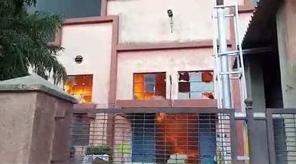 अलवर के नीमराना में फर्नीचर कंपनी में लगी भीषण आग, 250 लोगों ने भागकर बचाई जान, आठ घंटे बाद आग पर पाया काबू