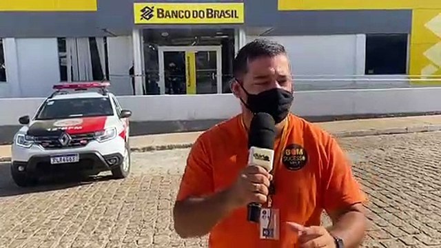 Bandidos tocam terror e explodem agência bancária durante a madrugada, na região de Pombal