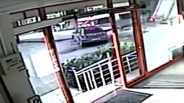 Son dakika! Faciadan dönülen kaza kamerada...Çöp konteynerinin arkasına sığındı, ölümden döndü