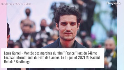 Louis Garrel se confie sur sa fille adoptive Oumy : "Elle a beaucoup de choses à m'apprendre"