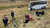 Kastamonu'da polis memurlarını taşıyan midibüs kaza yaptı: 12 yaralı
