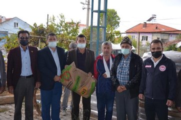 Demirci'de 95 çiftçiye 20 ton tohumluk buğday dağıtıldı