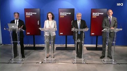 La AIE insta a invertir de forma masiva y rápida en las energías limpias, a dos semanas de la COP26