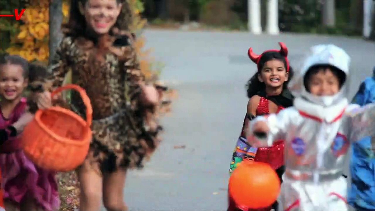Choose Your Halloween Face Paint Wisely to Avoid Haunting Skin Irritation
