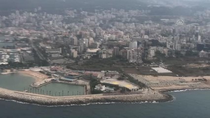 Lübnan'da eğitim uçağı düştü