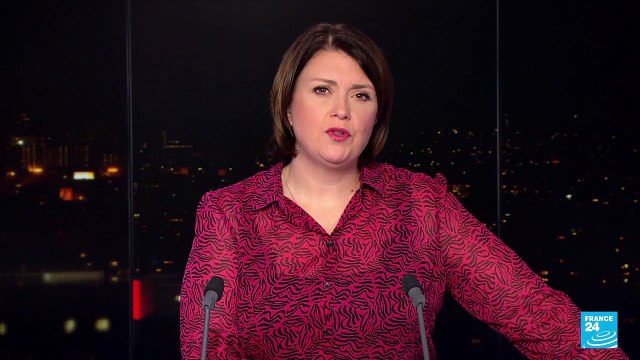 Jean-Yves Le Drian signe un accord avec France Médias Monde pour lutter contre la manipulation de l'information