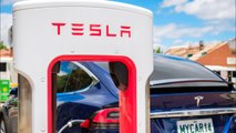 Safety Regulators Clash With Tesla Over Lack of Recall