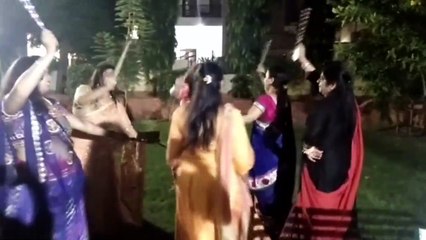 महिलाओं ने दिखाया उत्साह, खनके डांडिया