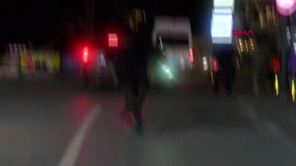 Son dakika haber: TAKSİM'DE POLİS NOKTASINDAKİ TAKSİCİYE KÜFÜR EDİNCE GÖZALTINA ALINDI