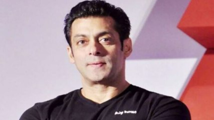 Salman Khan visits Shah Rukh Khan's house amid Aryan's bail hearing
