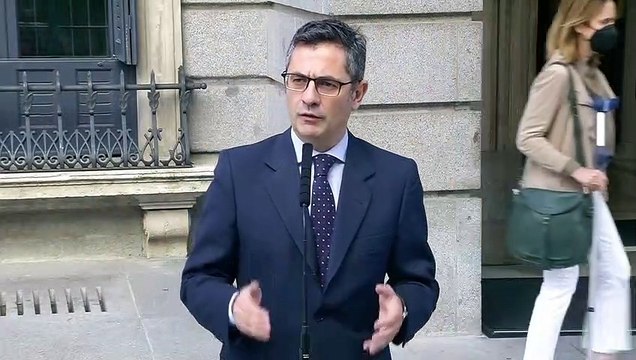 Declaraciones del ministro de presidencia, Félix Bolaños, en el Patio del Congreso.