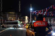 Son dakika haberleri! Taksim'de polisin denetlediği taksiciye yoldan geçen kadından küfürlü tepki