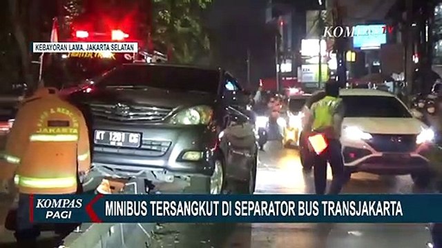 Minibus Tabrak Separator Bus Transjakarta di Kebayoran Lama, Diduga Akibat Sopir Mengantuk
