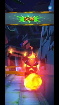 Py-Ro Battle Run Gameplay On Road To Ruin - Crash Bandicoot: On The Run!