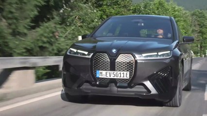 Der erste BMW iX - die Kurzfassung