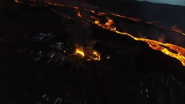 El volcán de Cumbre Vieja no pierde fuerza y ya ha arrasado más de 670 hectáreas