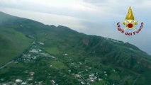 Isola Vulcano: gas fuoriesce dal terreno, malori per animali ed evacuazioni - VIDEO da elicottero Vigili del Fuoco