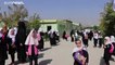 شاهد: تلميذات أفغانستان يعدن إلى المدارس فيما الطالبات ينتظرن العودة إلى الجامعات