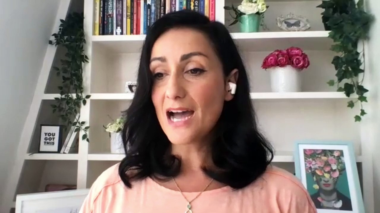 Zara Janjua: TV Presenter & Comedian