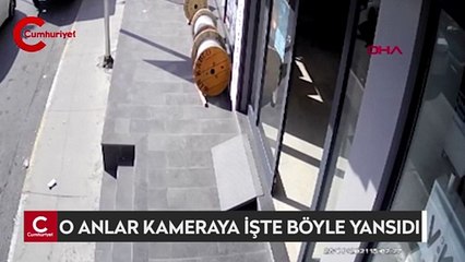 O anlar kameraya işte böyle yansıdı: Rahatlığı herkesi şoke etti