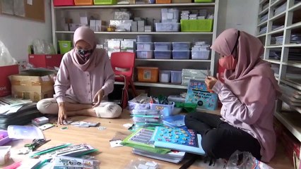 Bisnis Mainan Edukasi Beromzet Ratusan Juta Rupiah