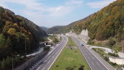 (DRONE) Bolu Dağı'nda sonbaharın renkleri havadan görüntülendi