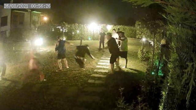 Derya Tuna'nın evinde kavga çıktı! Tehdit edildiğini söyleyen komşu, şikayetçi oldu