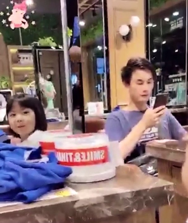 Ba Mẹ nào đẻ con xinh quá