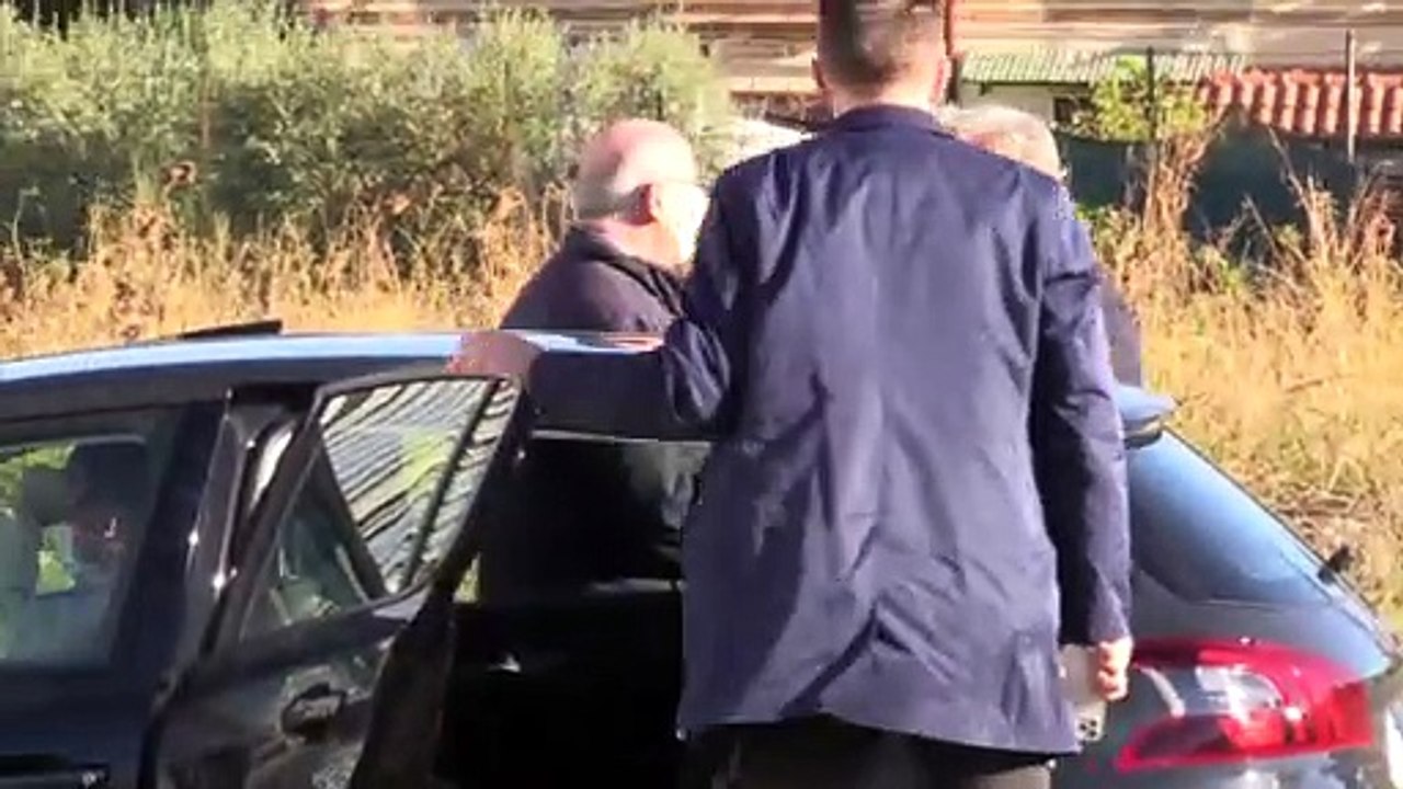 Caso Regeni, via al processo per la morte di Giulio: l'arrivo dei genitori all'aula bunker