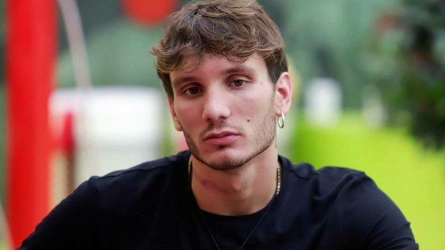 “È finita, ascolta…”. GF Vip, così Manuel Bortuzzo ‘scarica’ Lulù Selassié. E sono lacrime