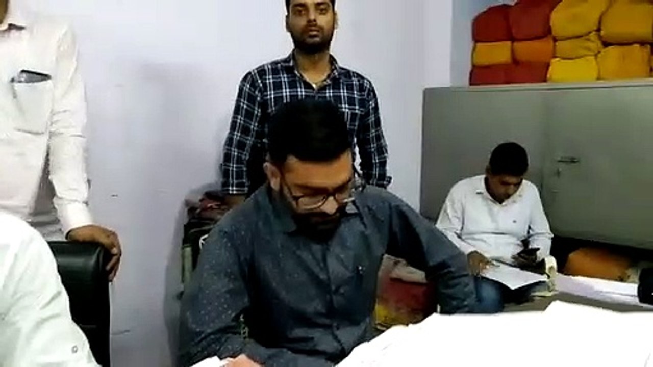 पांच हजार रुपए रिश्वत लेते जल संसाधन विभाग का बाबू गिरफ्तार