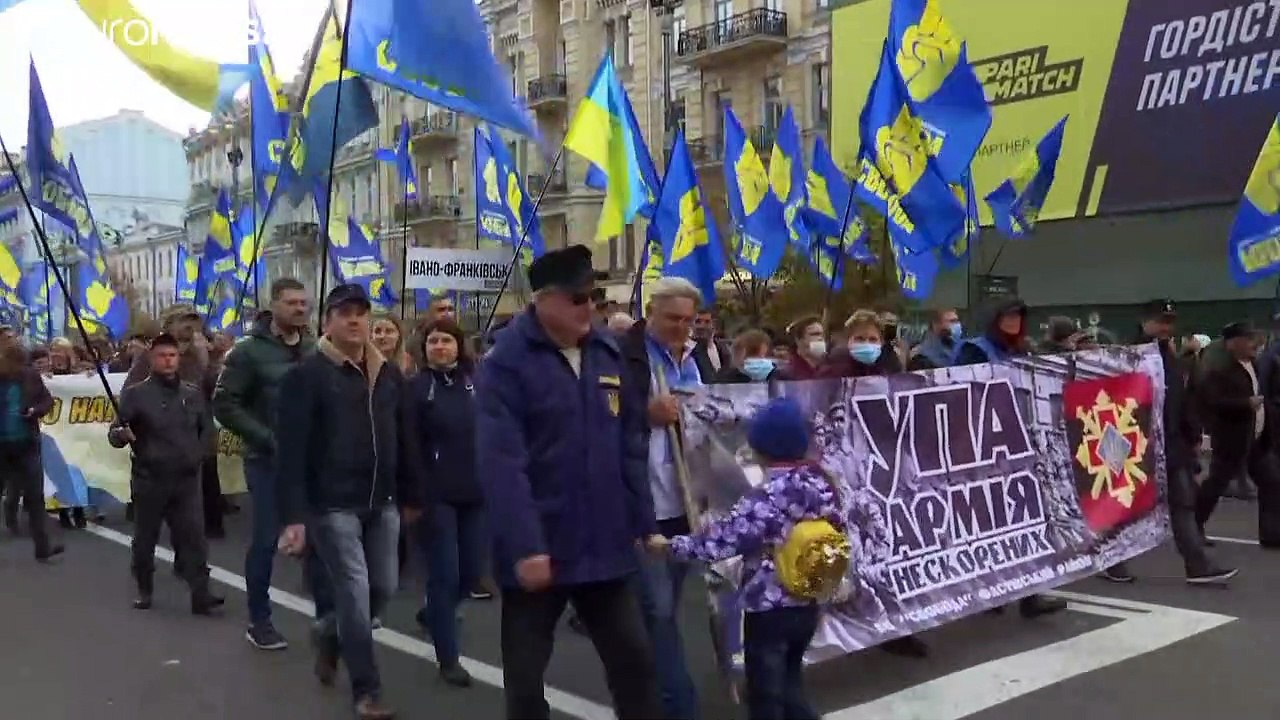„Tag der Verteidiger der Nation“: Groß-Demonstration in Kiew