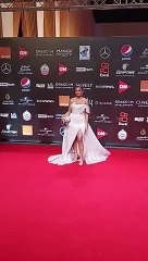 أسماء جلال بإطلالة مميزة في الجونة السينمائي وحقيبة يدها تجذب الأنظار