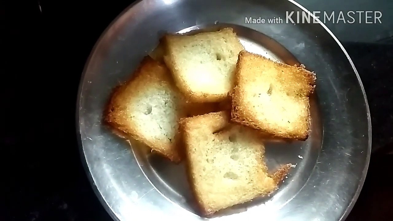 कुछ मीठा खाने का मन  आइये बनाते हैं मुग़लई शाही टुकड़ा