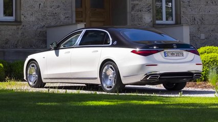2022 Mercedes S-Class Maybach S680 - interior Exterior and Driving (Ultimate Luxury Sedan)