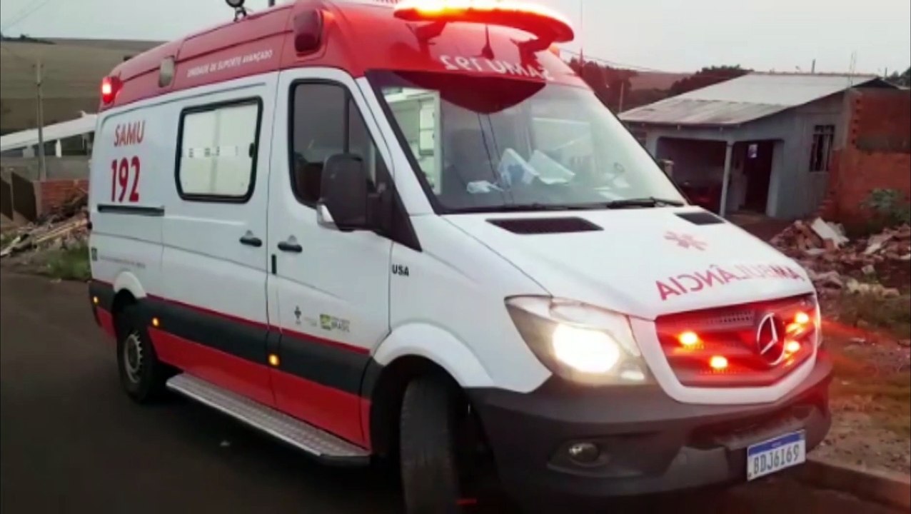 "Arrebentaram a minha menina e a piazada só ficou filmando", diz pai de adolescente agredida por quatro garotas após saída de escola em Cascavel