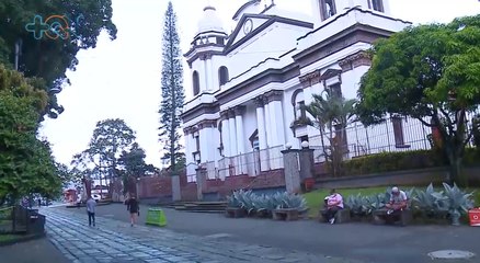 mqn-Qué vacilón cómo todos salen bautizados del Parque de Alajuela-121021