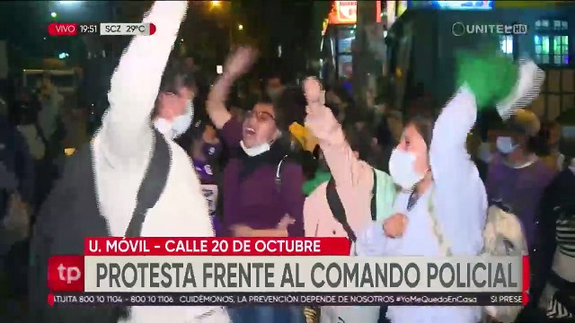 Familiares y activistas terminan gasificados tras una marcha por la muerte de una joven en celdas policial