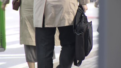 [날씨] 내일까지 영동·충청 이남 비...휴일, 때 이른 추위 / YTN