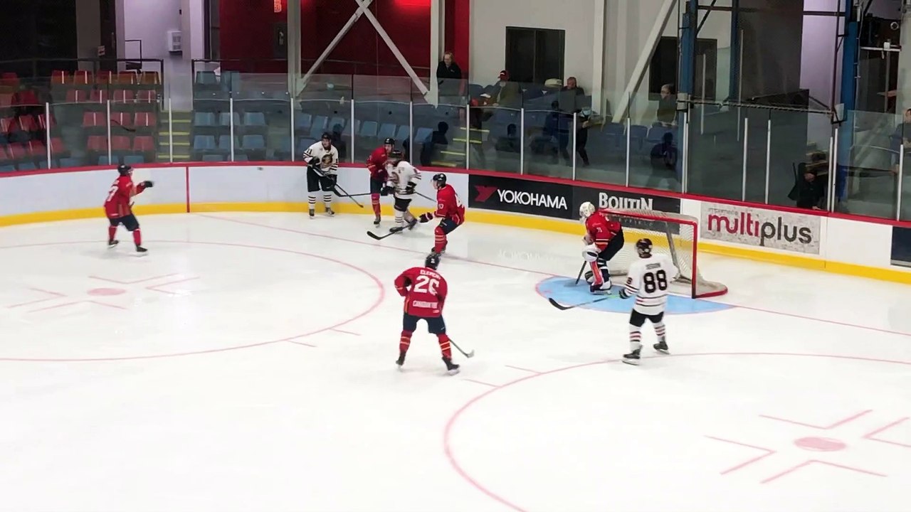 Premier but du match de Zachary Séguin