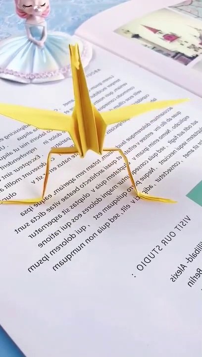 Make dinosaurs dance-origami art