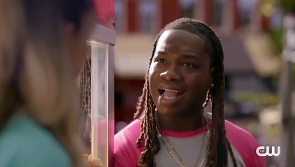 Legacies S04E02 There’s No I In Team, Or Whatever