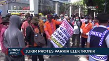 Juru Parkir Tolak Penerapan Parkir Elektronik di Medan