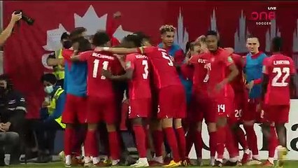 Le but tout en sang froid d'Alphonso Davies après un rush de 90 mètres !