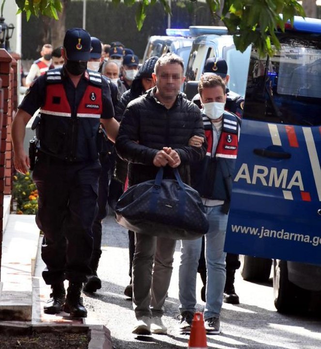 İzmir'deki 'yeşil reçete' operasyonunda 15 şüpheli adliyede