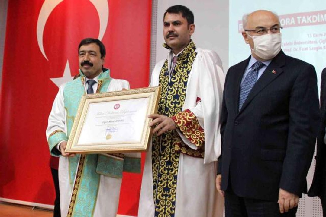 Çevre ve Şehircilik Bakanı Murat Kurum: "Konutlar, depremin yıl dönümünde teslim edilemeye başlanacak"