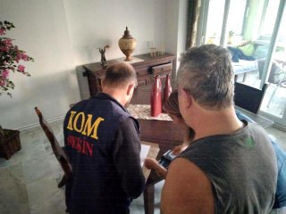 Sahte vize düzenleyen baba ve kızı gözaltına alındı