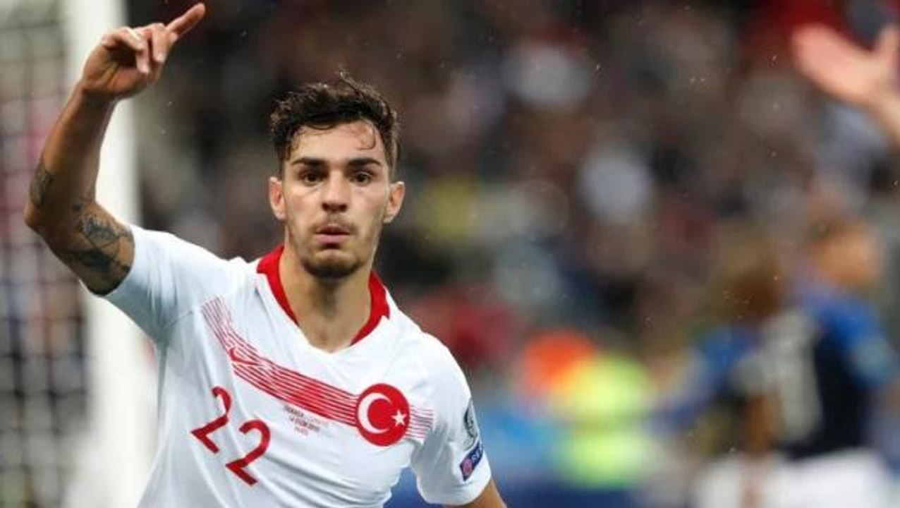 Beşiktaş cephesi küplere binecek! Fatih Terim, Kaan Ayhan transferi için devreye girdi