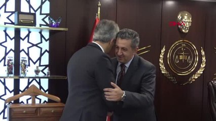 İZMİR ADLİYESİ'NDE DEVİR TESLİM TÖRENİ YAPILDI